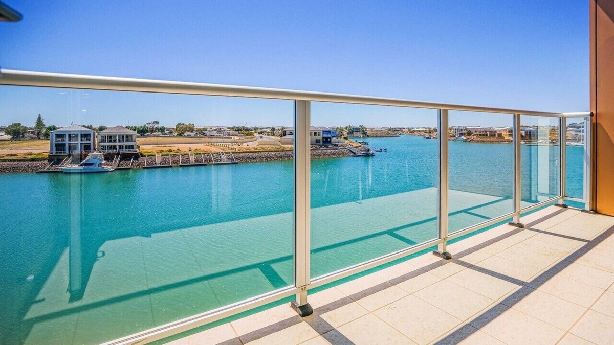 Wallaroo Hotel | Wallaroo Marina Apartments