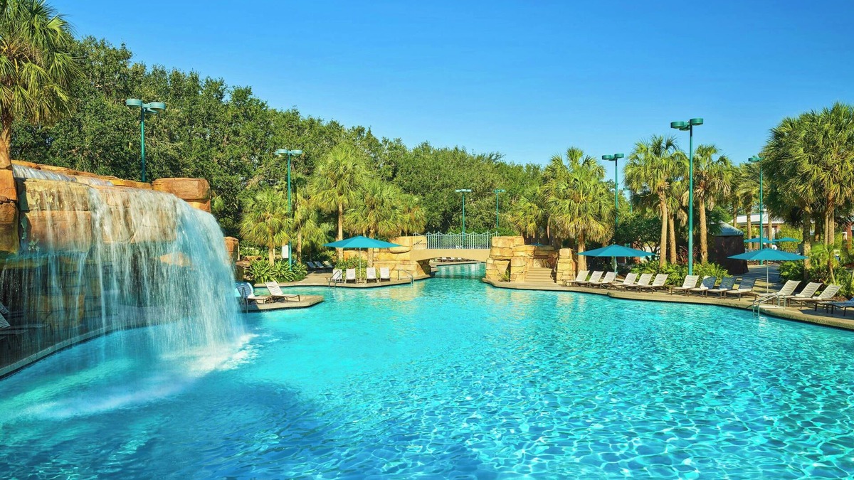 Bay Lake Resort | Walt Disney World Swan