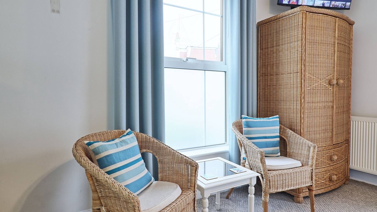 Walton on the Naze Cottage | Walton Beach Holiday Lets