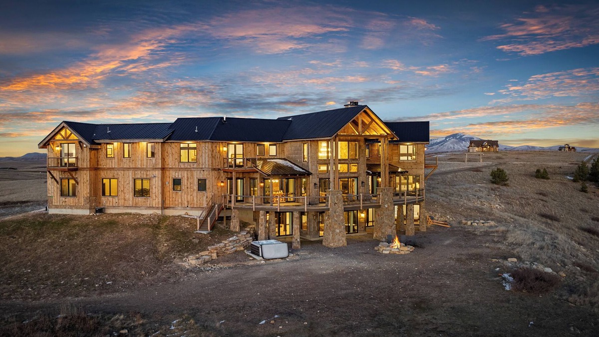 Belt House | Wander Belt Creek