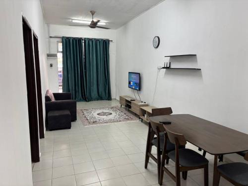 Hulu Terengganu District House | WanEffi Homestay Kuala Berang - FREE WIFI