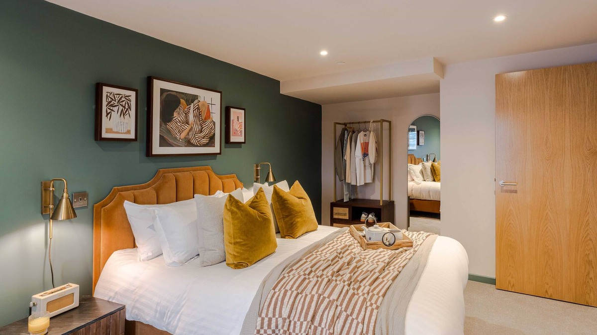 Bristol Floating Harbour Apartment | Wapping Wharf | 1 Bedroom Apartment SB