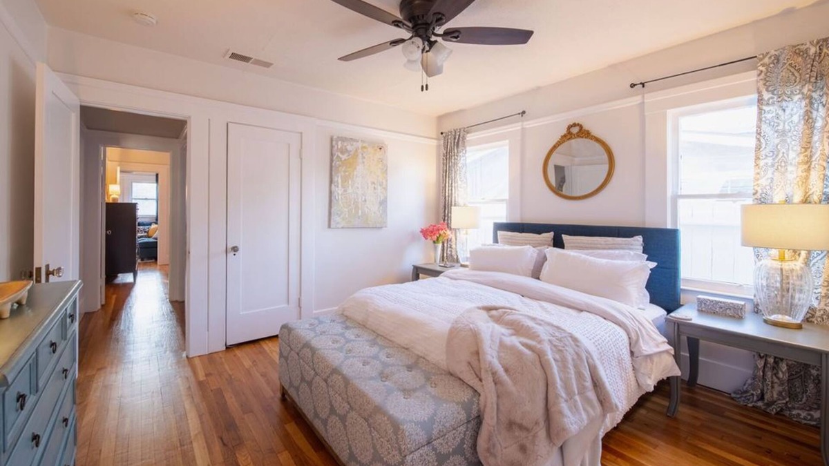 Tower District House | Warm 2 Bedroom Bungalow with 2 Living Rooms and a Grand Piano!