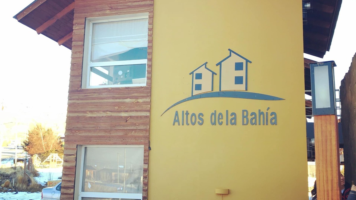 Macrozona Bahia Redonda y Primeros Faldeos Apartment | Warm and modern apartment with lake view