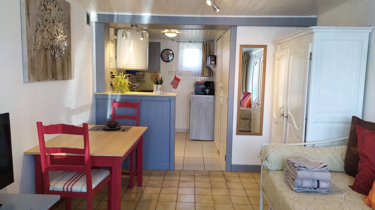 Bourg-en-Bresse Apartment | Warm and welcoming accommodation near the city center