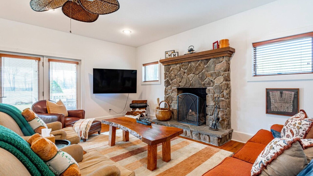 Jeffersonville House | Warm Family Home near Bethel