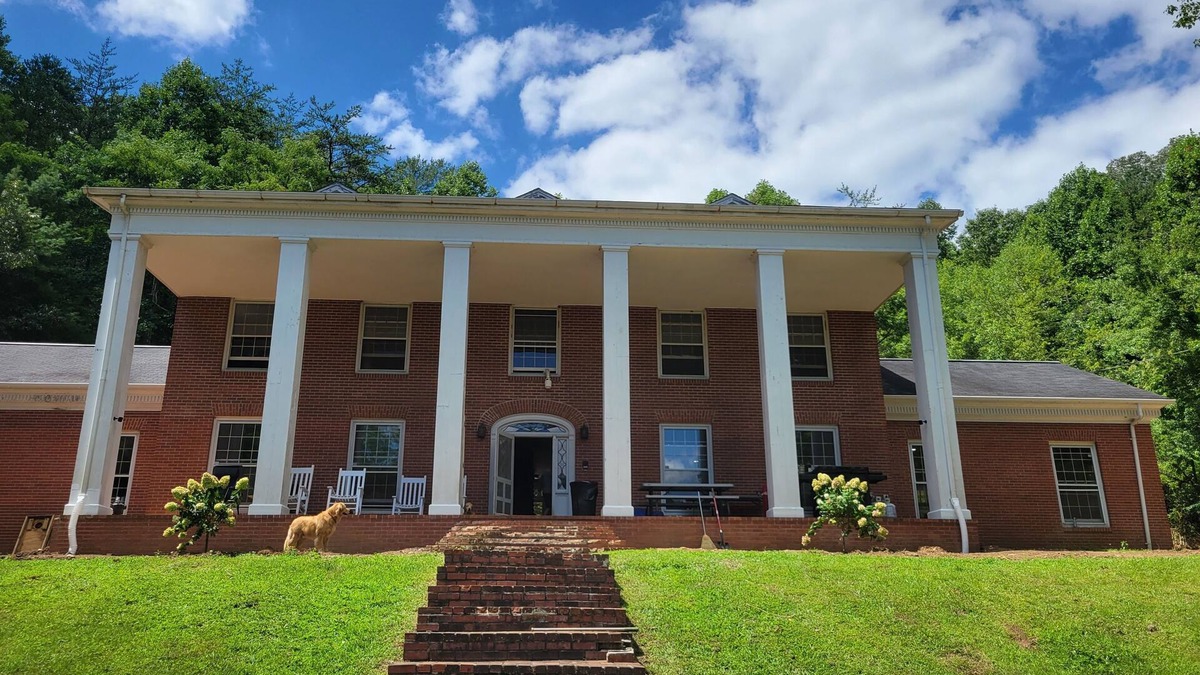 Forest Hills House | Warm family mountain home in Cullowhee, NC.