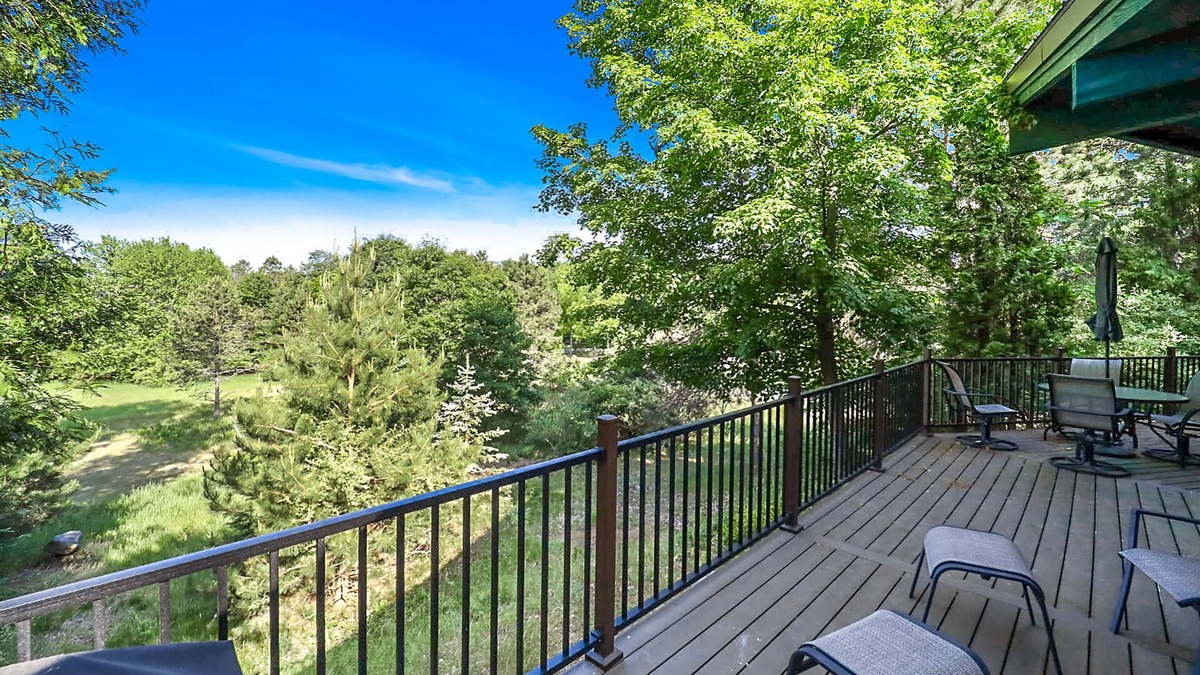 Bellaire House | Warm & inviting retreat with a washer/dryer, central AC, fast WiFi, & gas grill