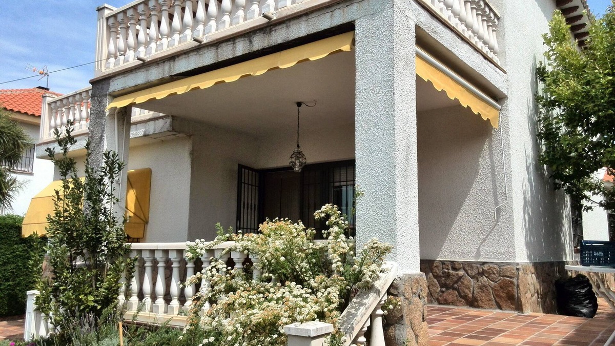 Carranque Ski Chalet | Warner Park and Puy du fou (20 minutes), ideal house for families, board games.