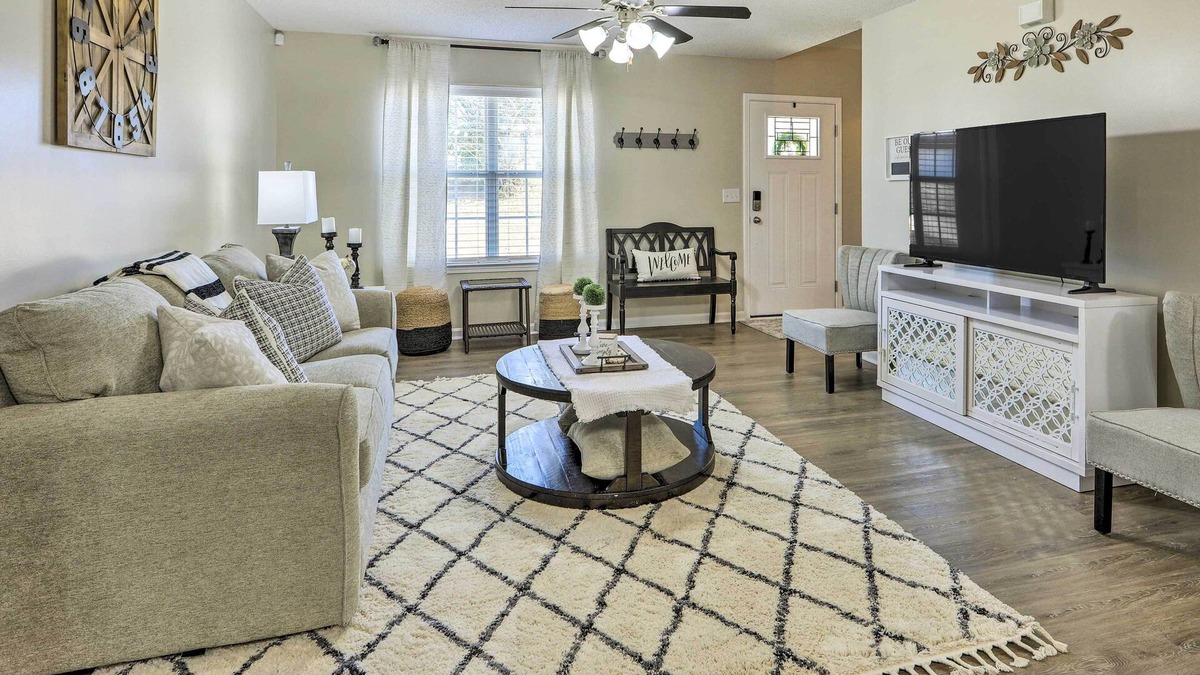 Centerville House | Warner Robins House ~ 8 Mi to Water Park!