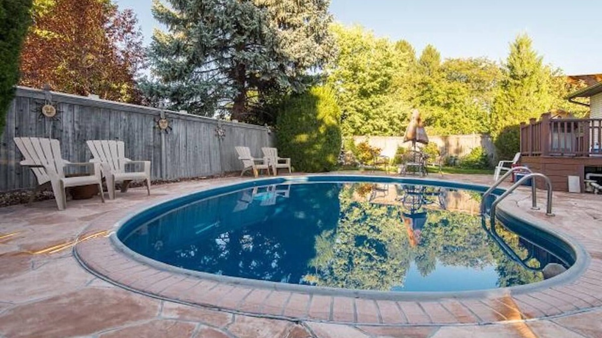 Murray House | Wasatch Front Home Close to EVERYTHING!