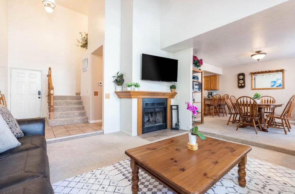 Cottonwood Heights Villa | Wasatch Grove - Prvt Hot Tub, Close to Resorts!