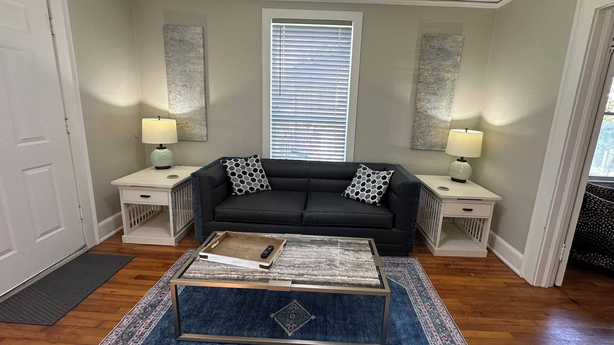 Hickory Apartment | Washer, Dryer, Desk, Smart TV, Blackout Shades, Fully Stocked Kitchen Cookware