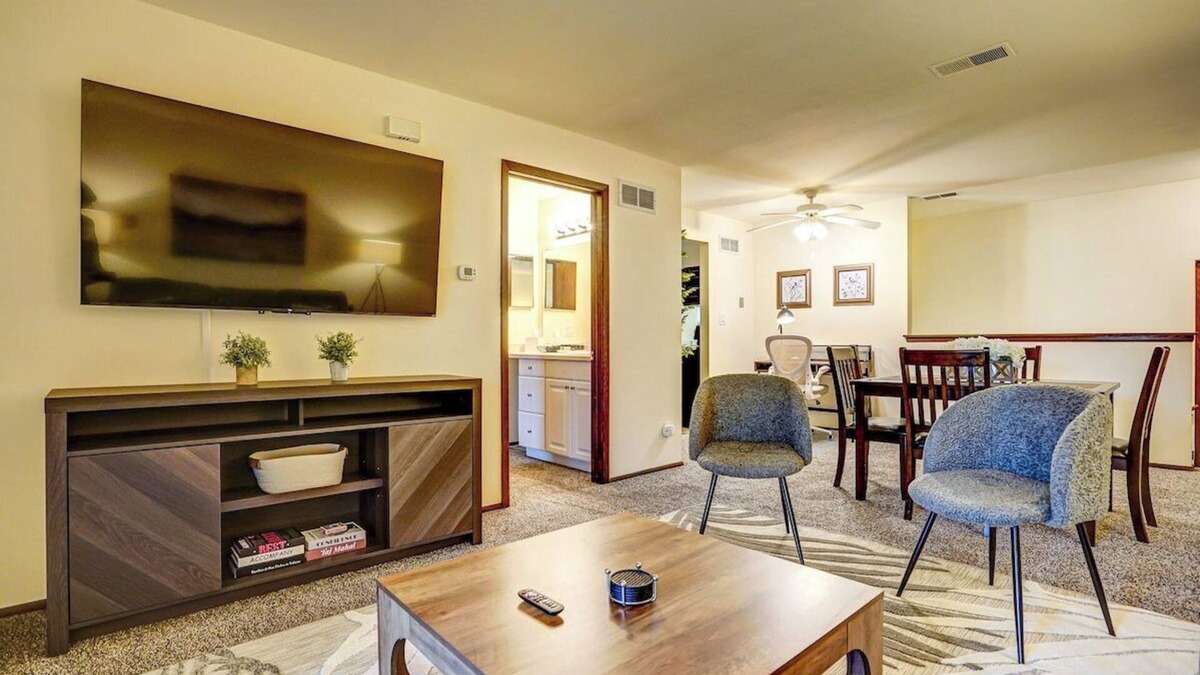 Greenfield Apartment | Washer/Dryer. Dishwasher. A/C. Pets. Corner Apt.