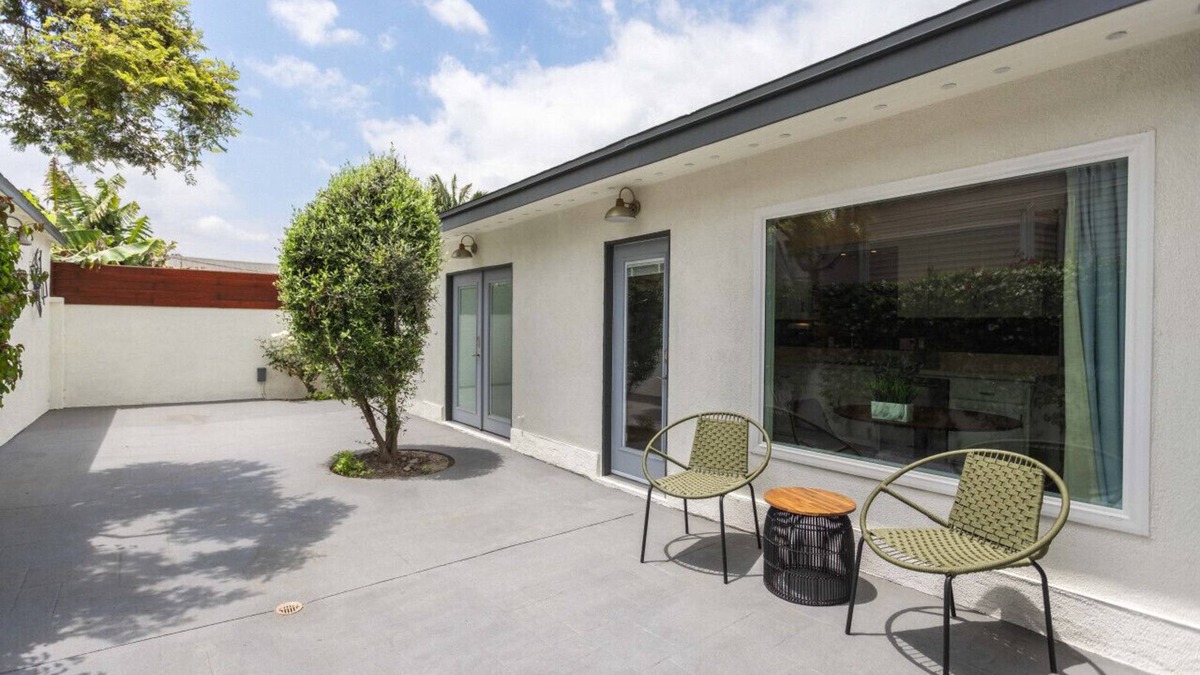 North Long Beach Apartment | Washington Bungalow with Private Garden Patio