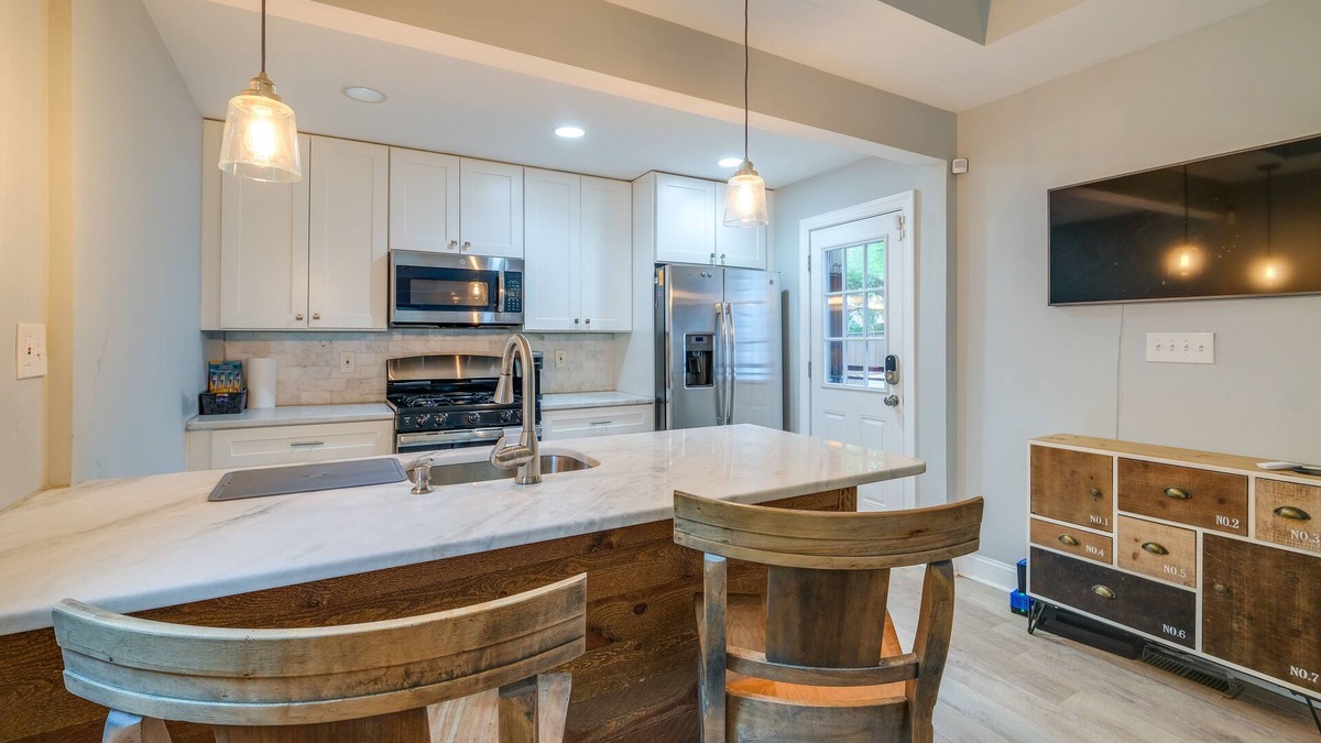 Northeast House | Washington DC Gem w/Fenced Backyard