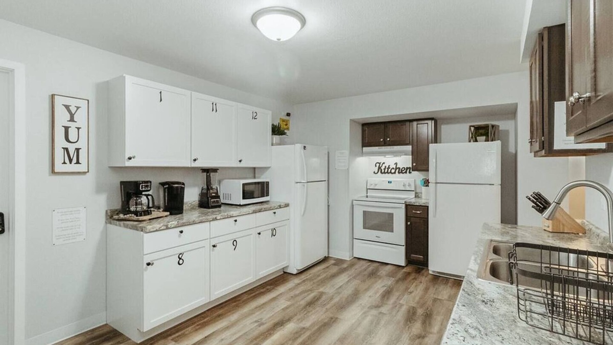 Plover House | Washington Manor Room #1