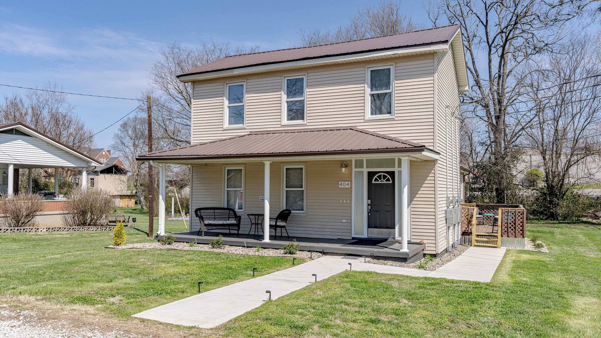 Munfordville Apartment | Washington St/Studio apartment/Centrally located