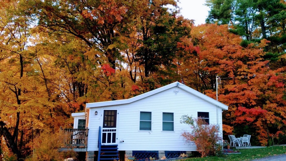 Moriah Center Cottage | Watch Point Cottages/Overlooking historical Lake Champlain/Addison County, fish