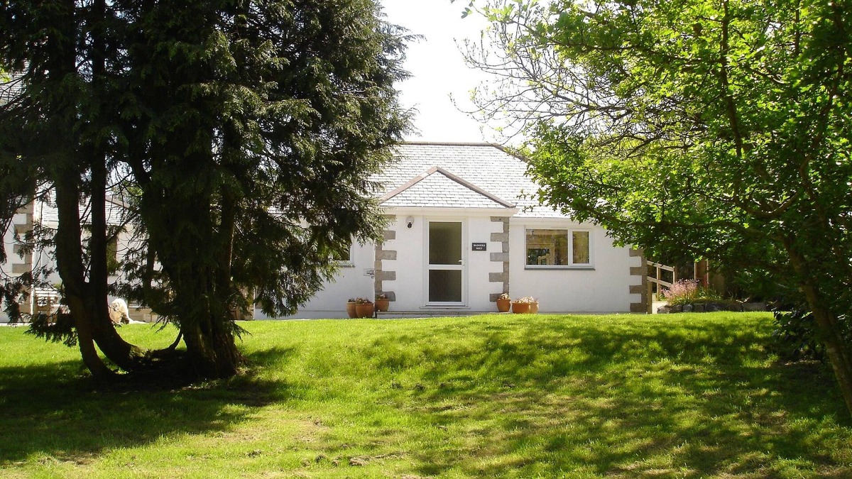 Redruth House | Watch the badgers from the window in a beautiful & peaceful countryside setting