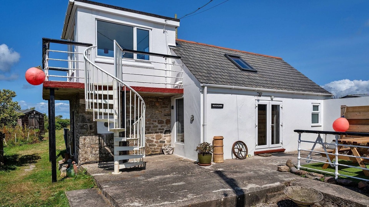 Pendeen Cottage | Watchtower in Cornwall with Sea Views