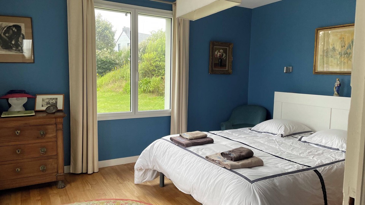 Brignogan-Plage House | Waterfront home between semaphore and yacht club