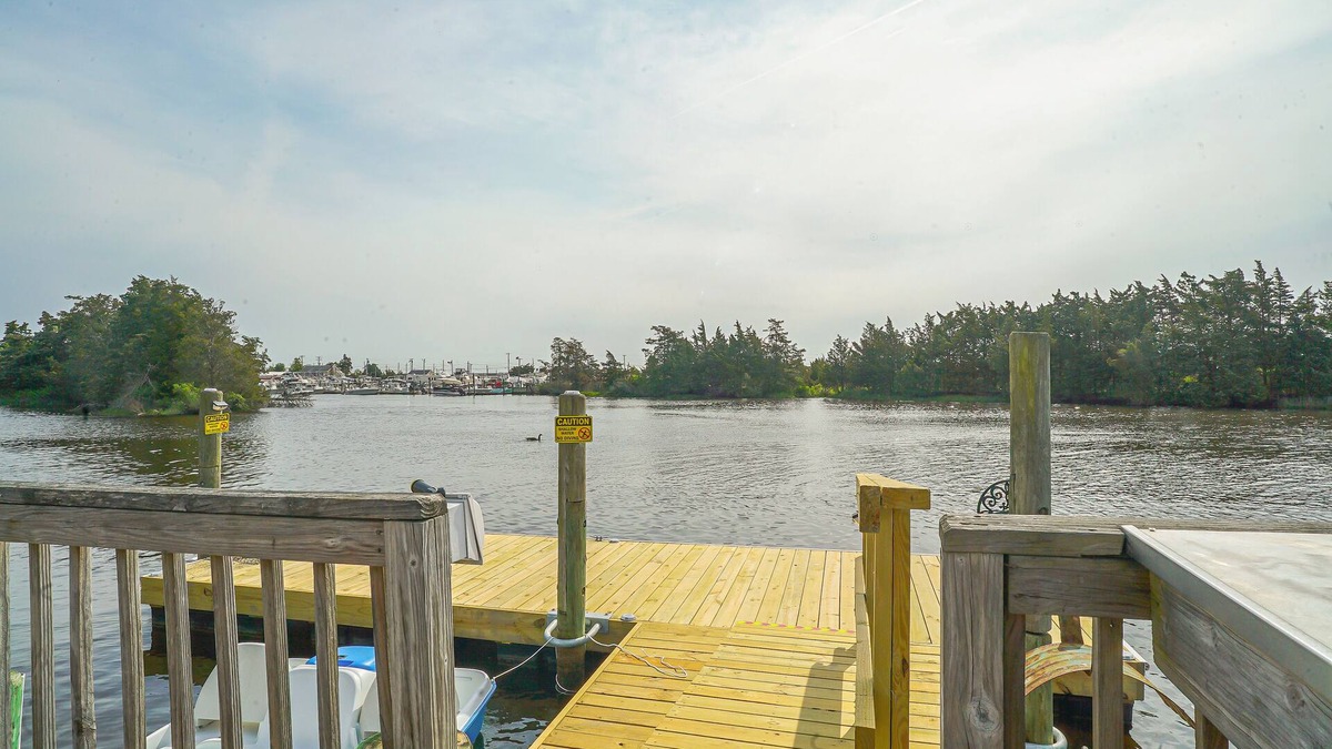 Little Egg Harbor House | Waterfront 4/2 House w/Boat Dock & Cottage. Bring Your Boat!