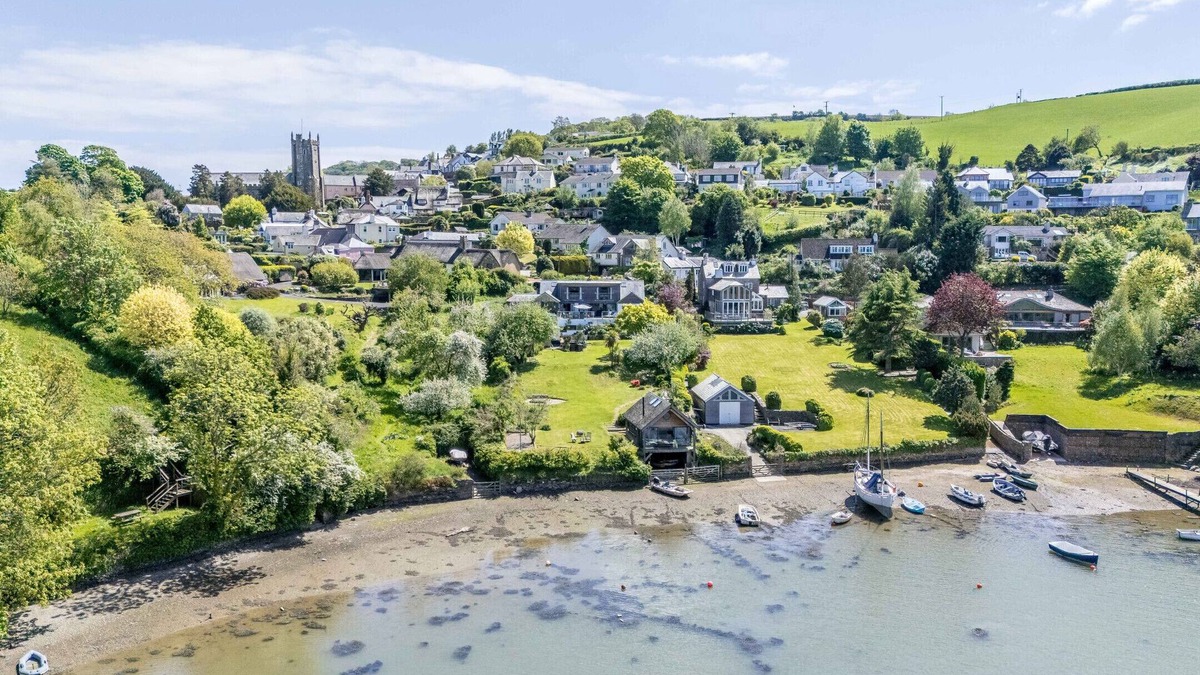 Dittisham Ski Chalet | Water Edge House & Boathouse - Swimming Pool