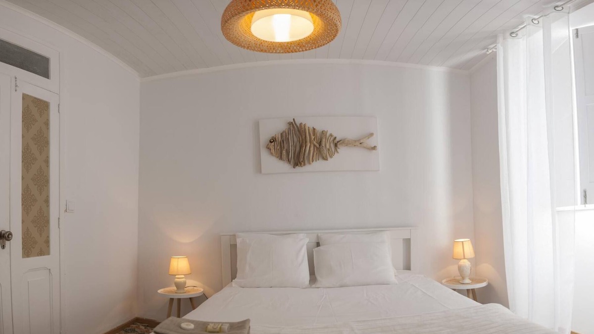 Vila Franca do Campo House | Water from Alto Main House