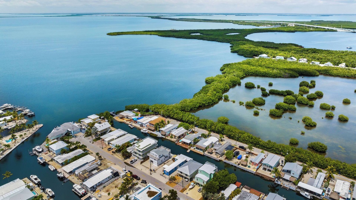 Key Largo House | Water front 2-bedroom home in Key Largo with AC, WiFi