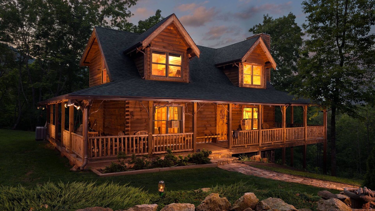 Mill Spring Cabin | Water. Power. Directv. Internet. Close to Lake Lure Ingles. Rates reduced.