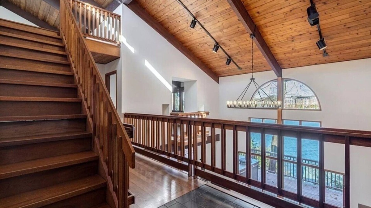 Downtown House | Water's Edge on the Savannah River. Only 3 miles from the Master's, sleeps 9!