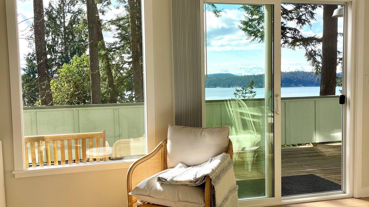 La Conner Cottage | Water view 2-bedroom cottage in La Conner
