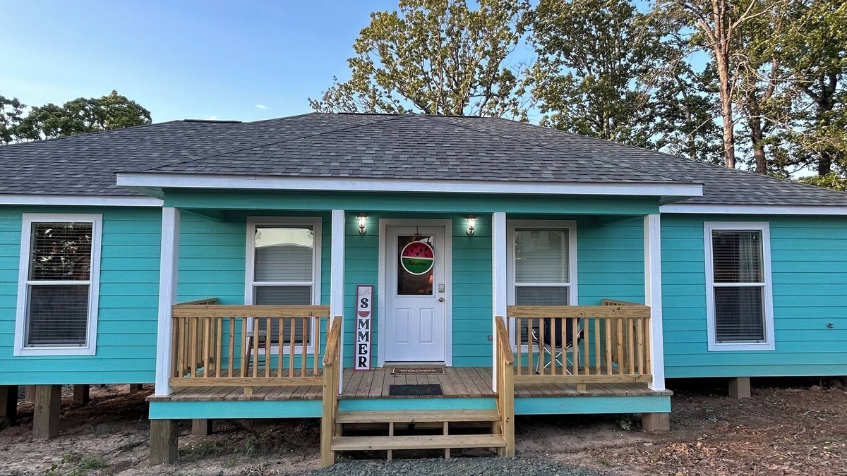 Zwolle House | Water view 3-bedroom house on Toledo Bend Lake Zwolle LA with WiFi, AC, BBQ Pit