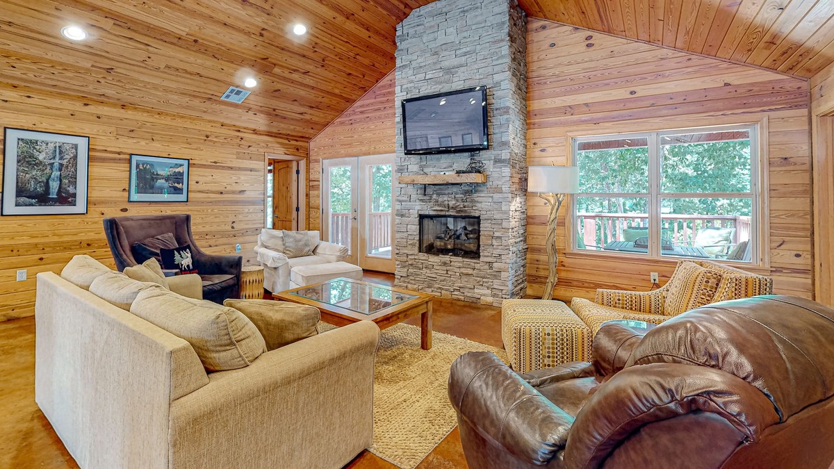 Maysville Cabin | Water-view cabin with deck, gas grill, Ping-Pong & pool tables