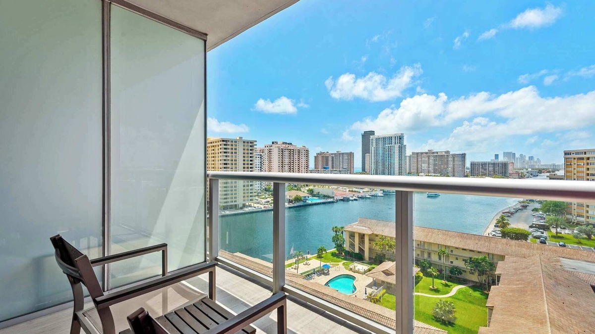 Hallandale Beach Apartment | Water View Studio with Balcony – 11th Floor