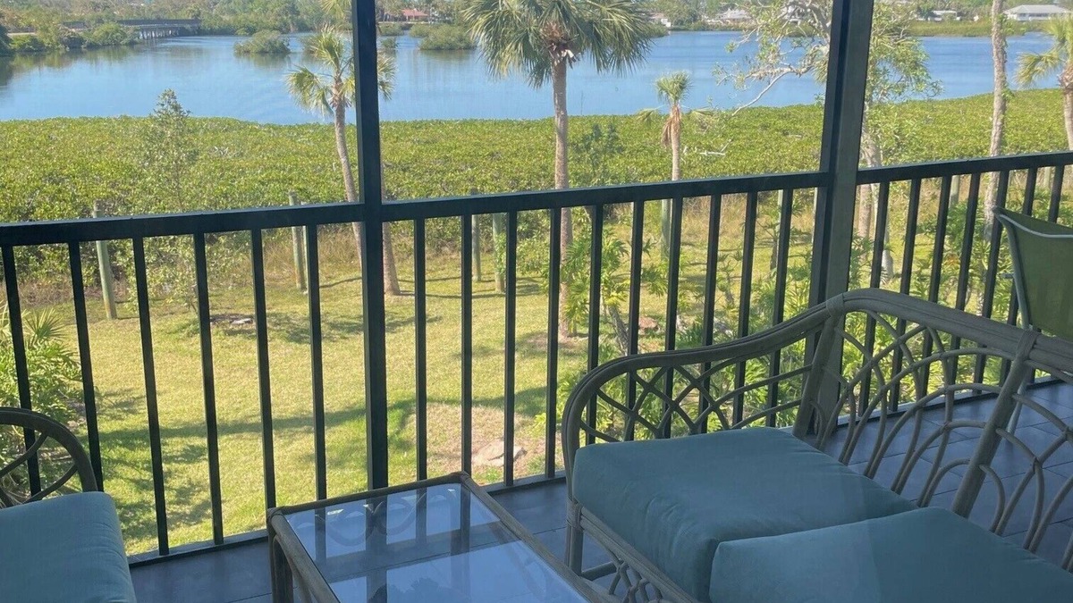 Venice Condo | Water View Updated 2-Bedroom Condo in Venice