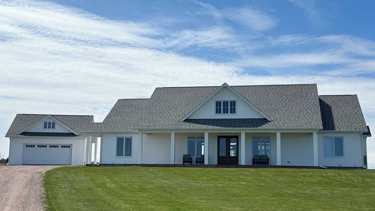 Anglo Rustico House | Water View Vacation Home Located in Rustico- Subdivision Access To Beach.