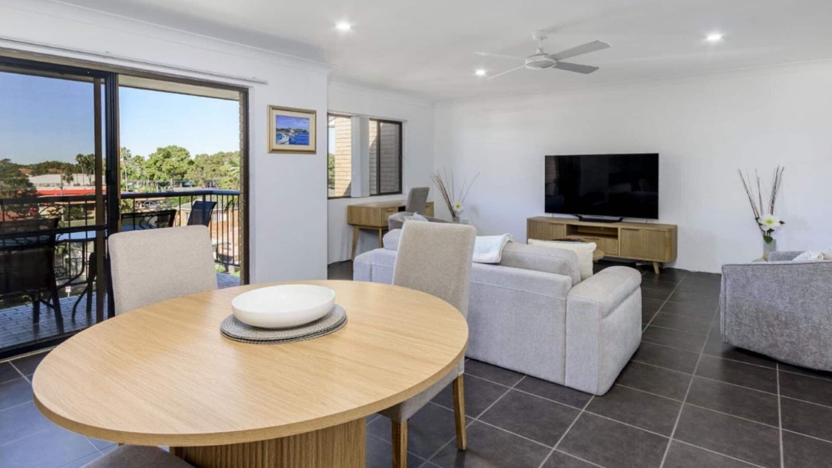 Bellara Apartment | Water Views at Marbrin Lodge