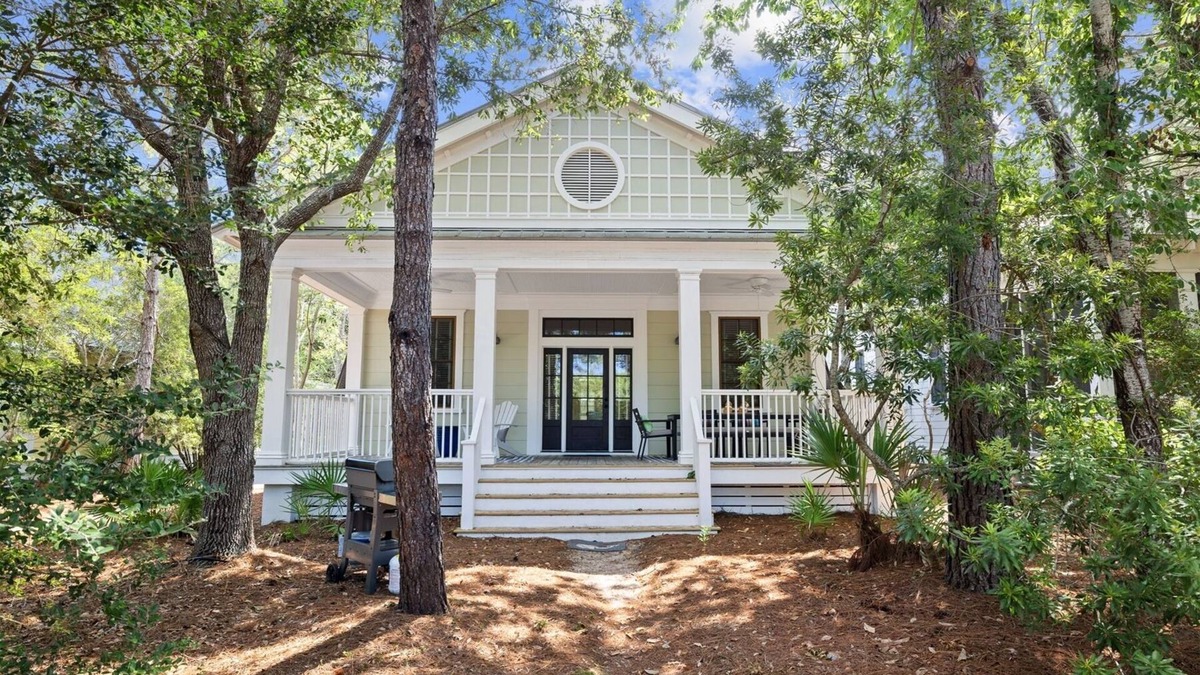 Cottage District House | WaterColor! Steps to Seaside, WC Tennis! LSV & 2 Bikes Included! Secluded but