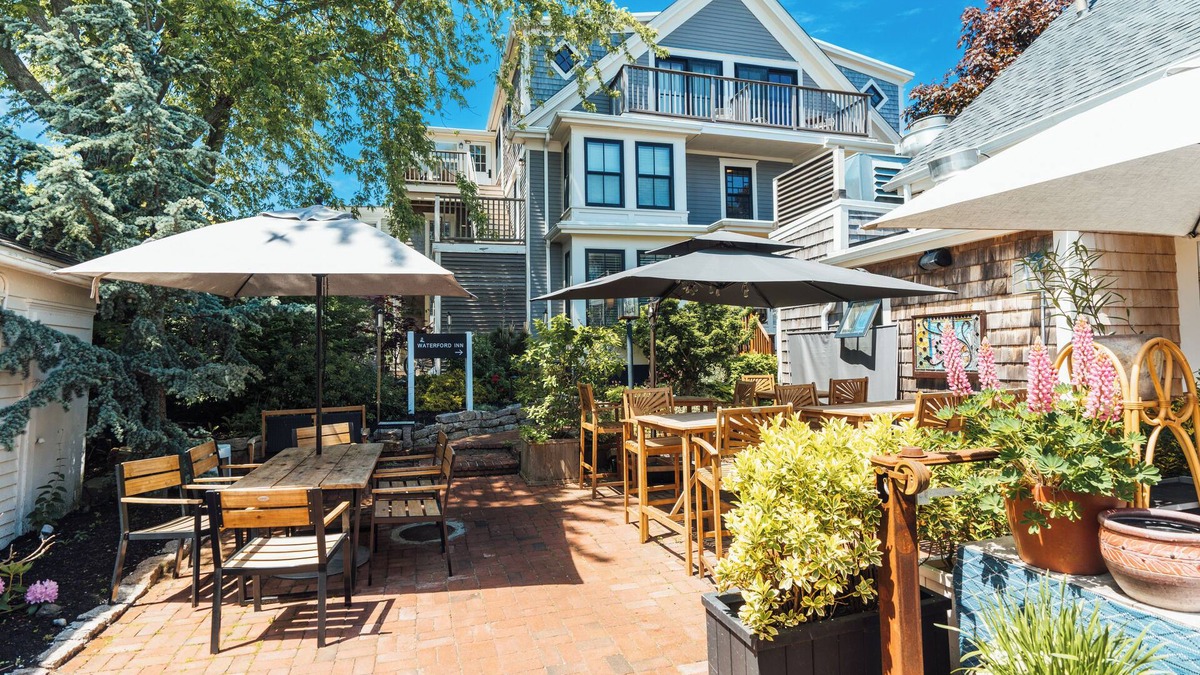 Commercial Street Hotel | Waterford Inn Provincetown
