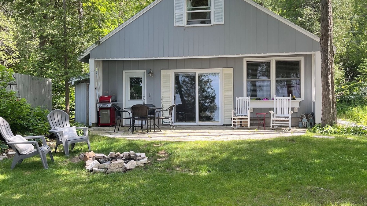 Gills Rock Cottage | Waterfront 1 bedroom and loft cottage with small private pier on Garrett Bay