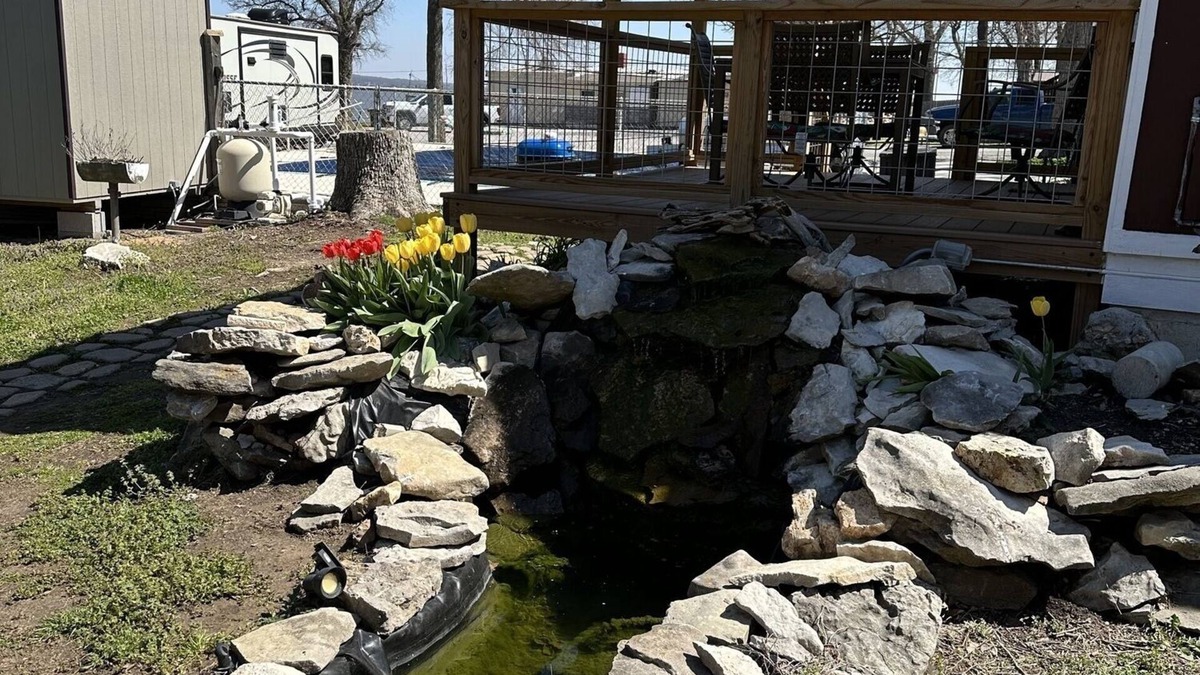 Grove Apartment | Waterfront 2 Bedroom/Duplex H/Remodeled 2024