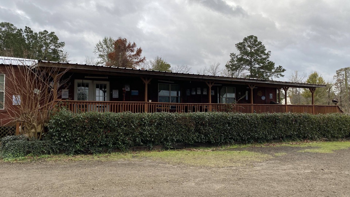Anacoco House | Waterfront 2 bedroom home-