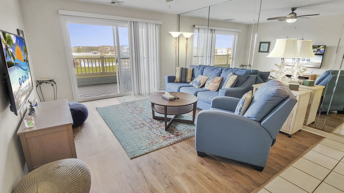 Heron Harbour Isle Condo | Waterfront 2 Bedroom with Pool - sleeps 8! Heron Harbour 203