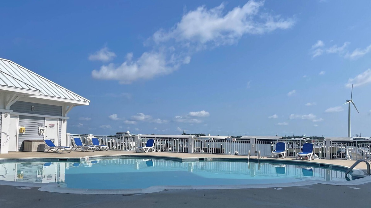 Crisfield Condo | Waterfront 3 bedroom condo. Fall and oysters are here!