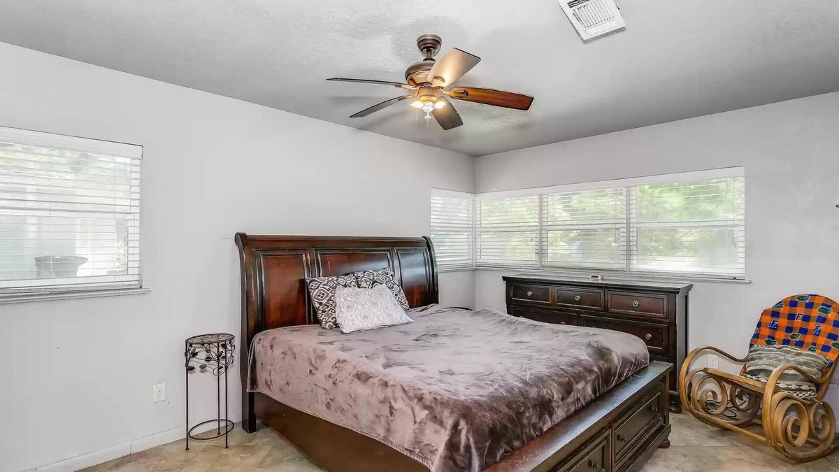 Fort Walton Beach House | Waterfront 3 BR home with salt water pool