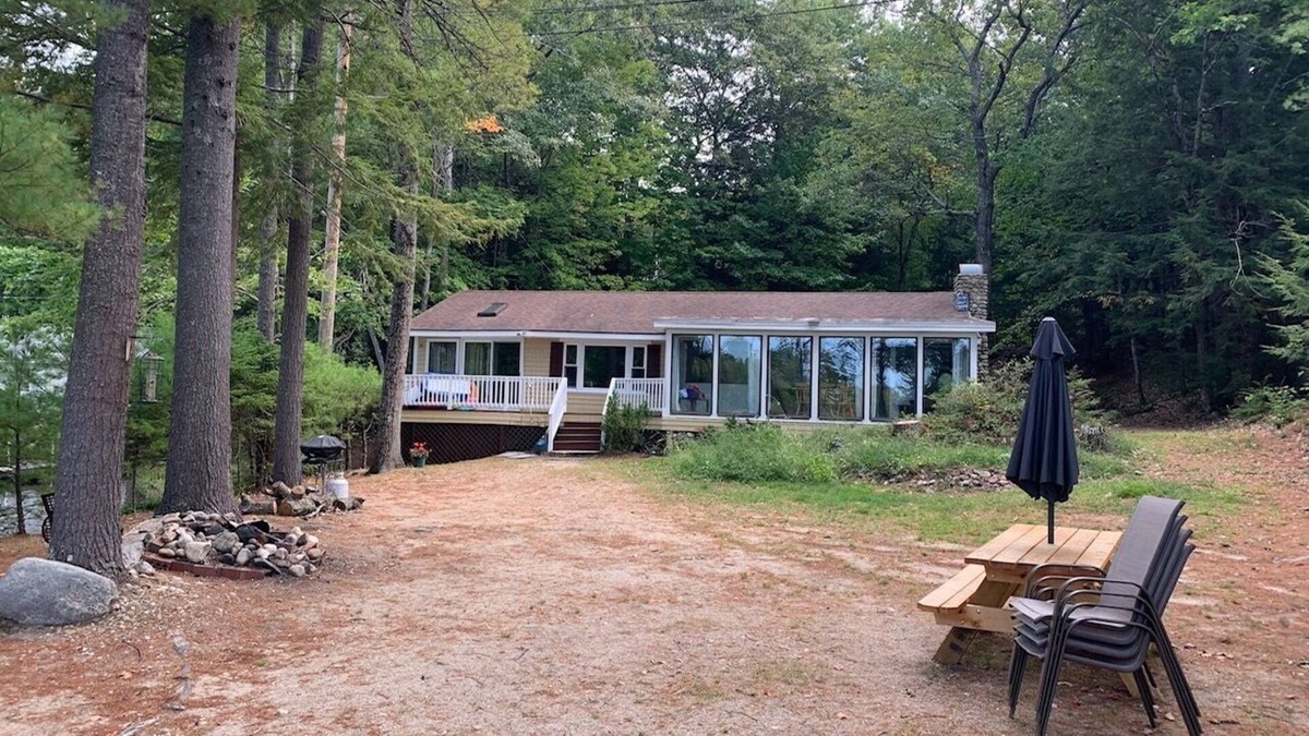 Windham House | Waterfront 3BR Home on Little Sebago Lake