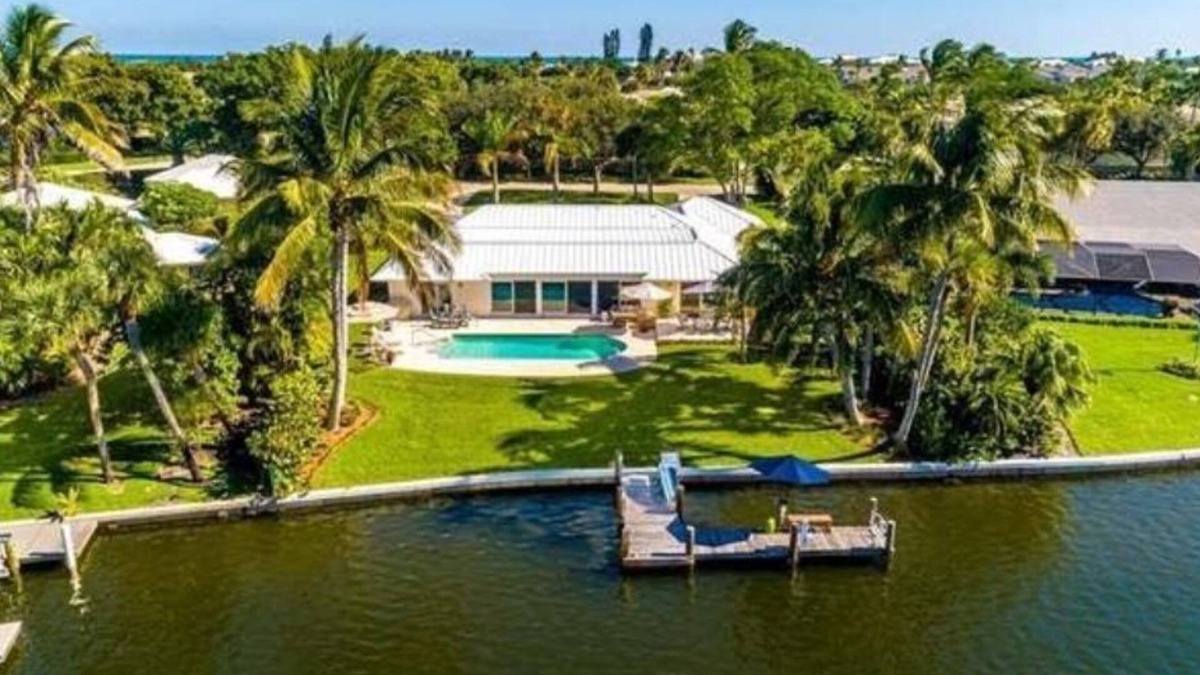 Moorings House | Waterfront 4 bdrm home w/pool, dock and beach access.