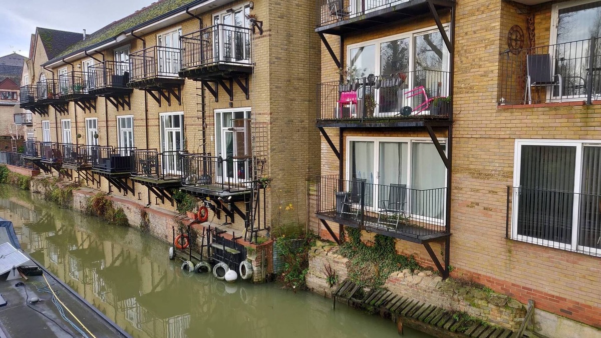 St Neots Apartment | Waterfront Apartment In The Heart Of St Neots